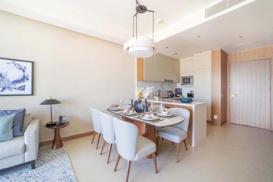 Frank Porter - The Address Opera Residences Apartment in Dubai