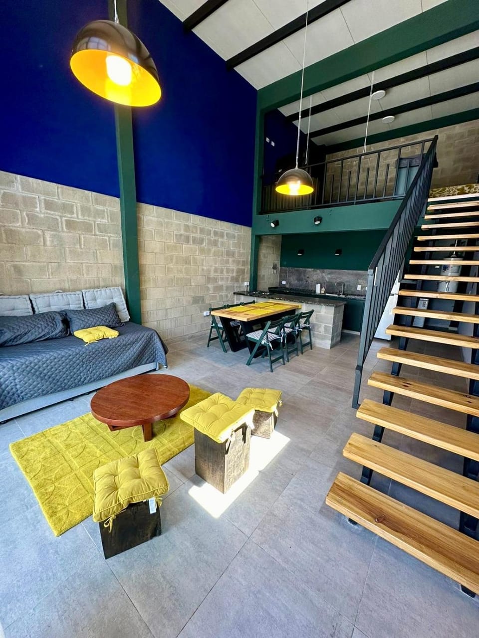 Bed, Living room