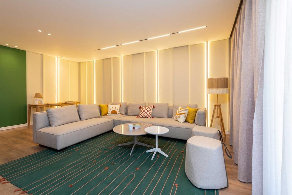 Living room, Seating area
