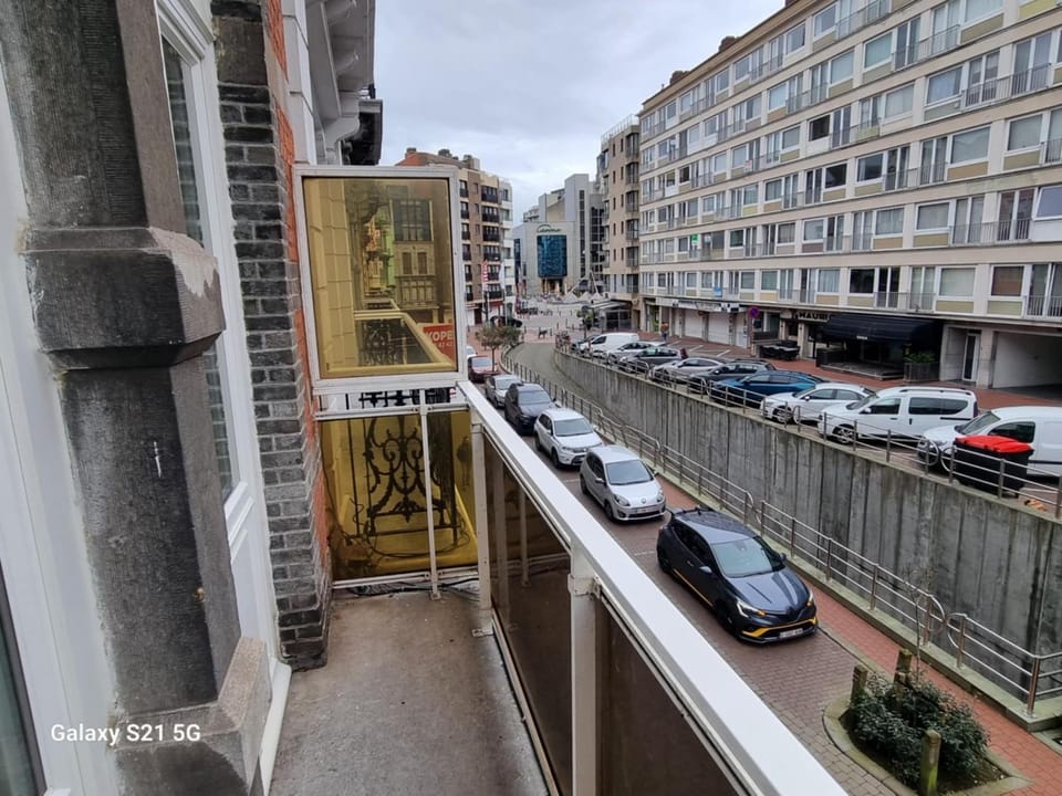 Welcome-Renovated & Air-Conditioned Apartment in Flanders