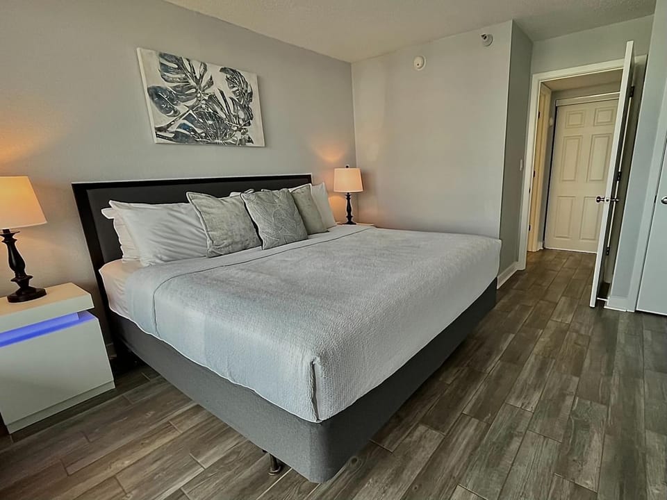 Captivating Coastal Charm - Oceanview Suite! PG 504 Apartment in Myrtle Beach