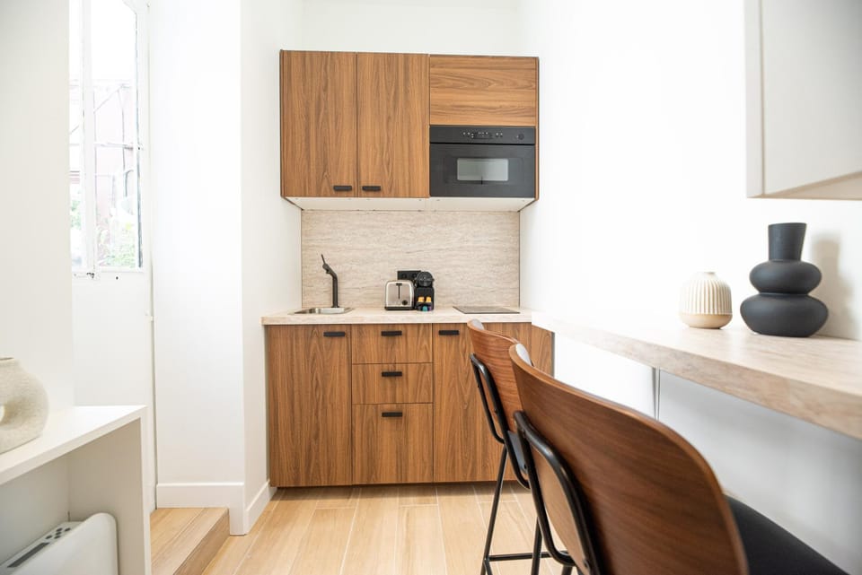 Kitchen or kitchenette