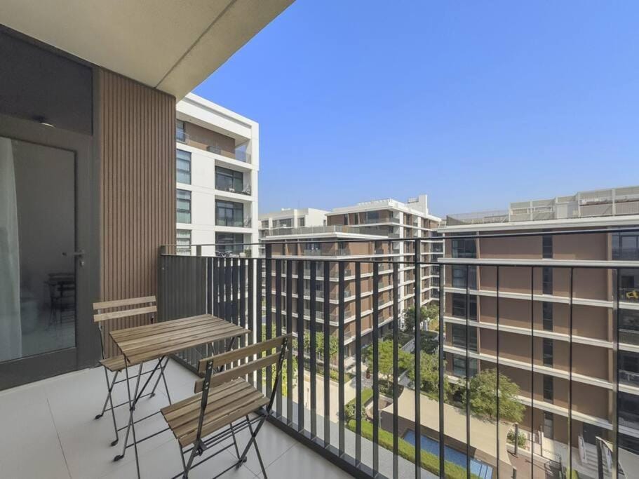 Modern 1 Br Near To Park Apartment in Dubai