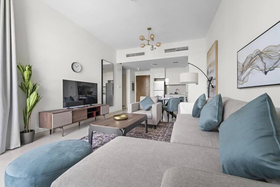Modern 1 Br Near To Park Apartment in Dubai