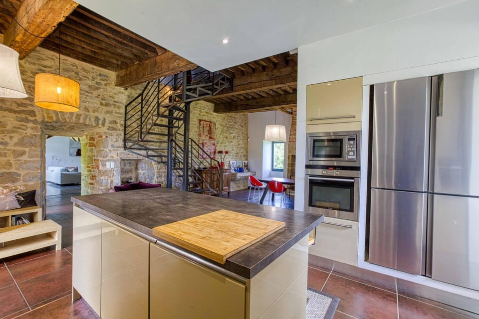Kitchen or kitchenette, kitchen