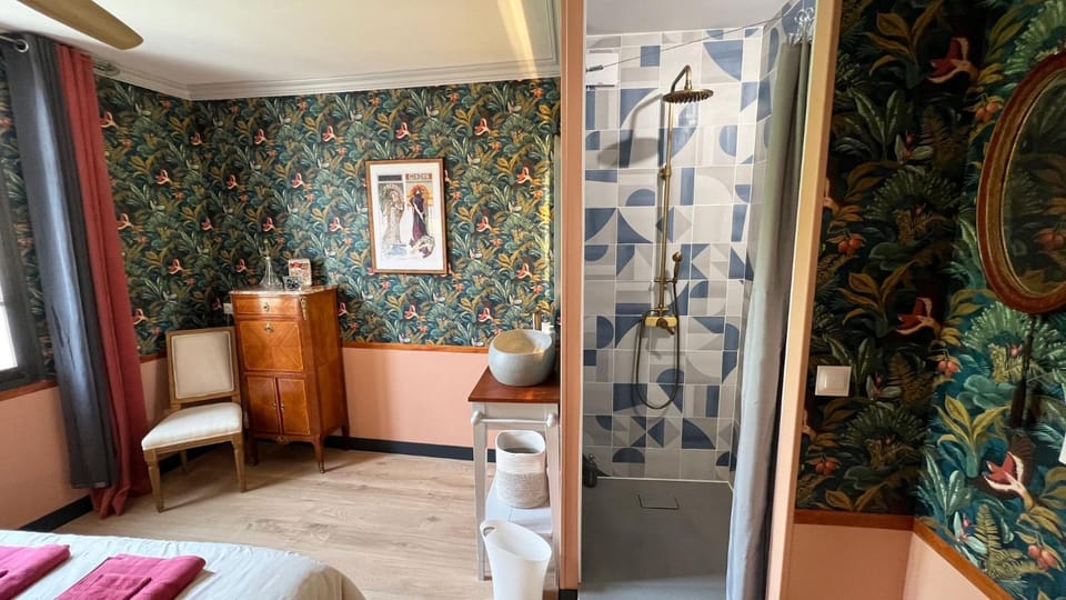 Shower, Bathroom, storage