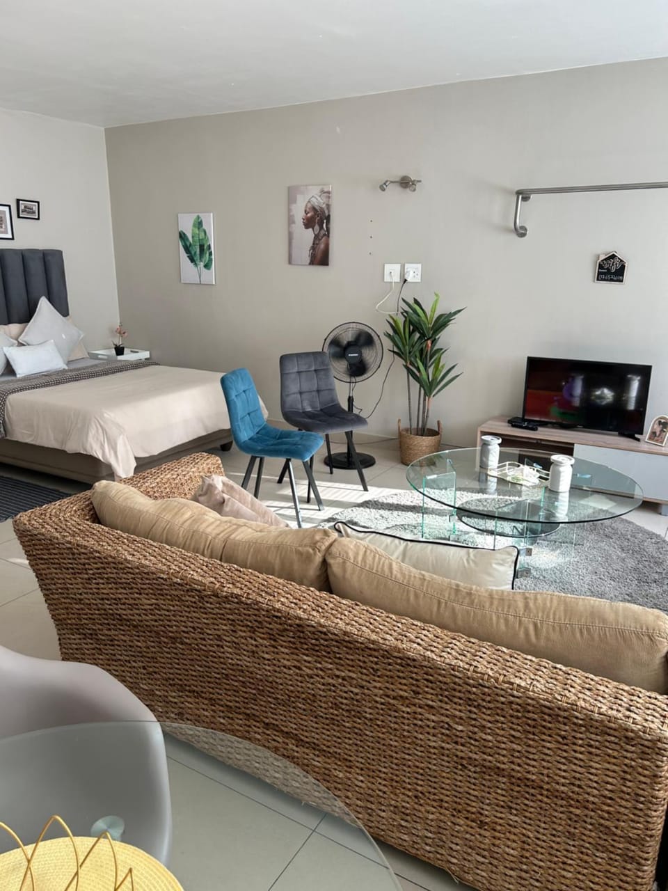 Charming Oasis in Town Apartment in Cape Town