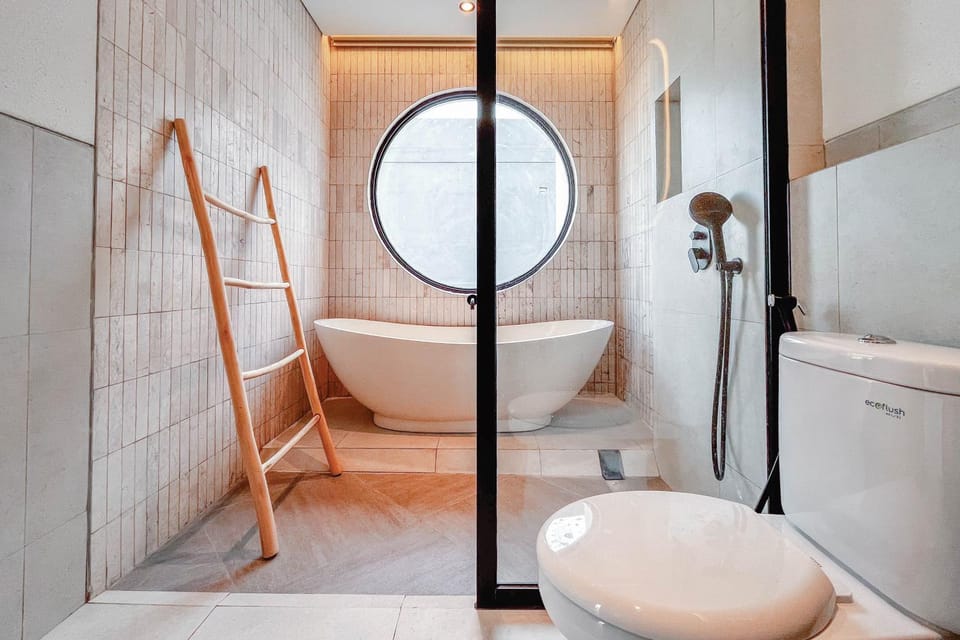 Shower, Toilet, Bathroom, Bath