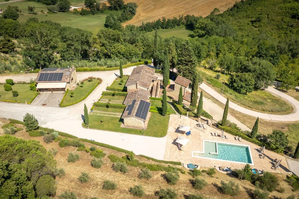 Natural landscape, Bird's eye view, Pool view, Street view, Swimming pool