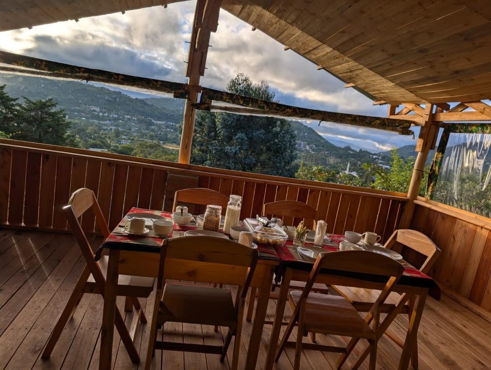 View (from property/room), Food and drinks, Dining area, Food, Mountain view