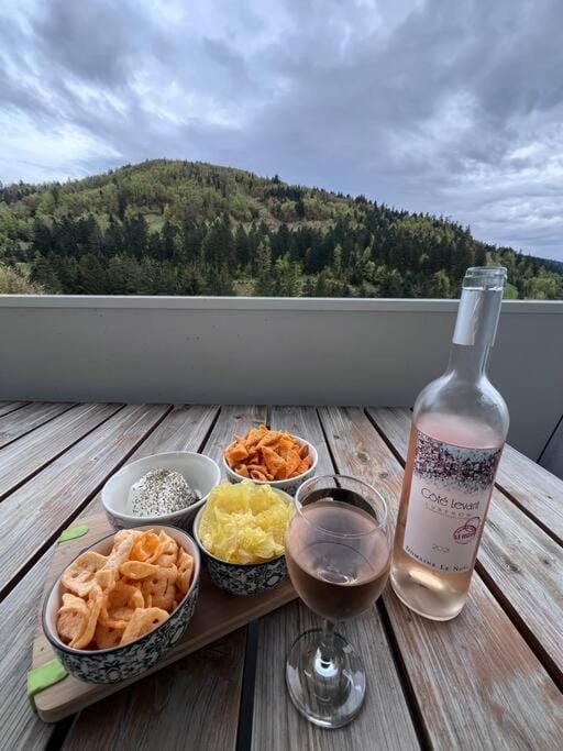 Natural landscape, Food, Mountain view, Lunch, Dinner