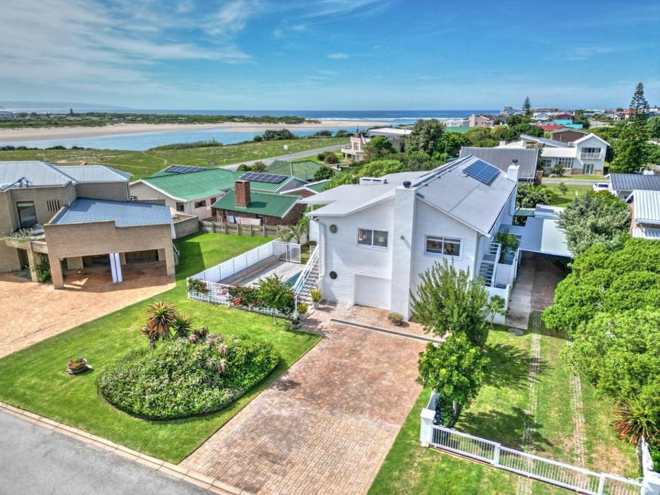 Property building, Day, Neighbourhood, Bird's eye view, View (from property/room), River view, Sea view, Street view
