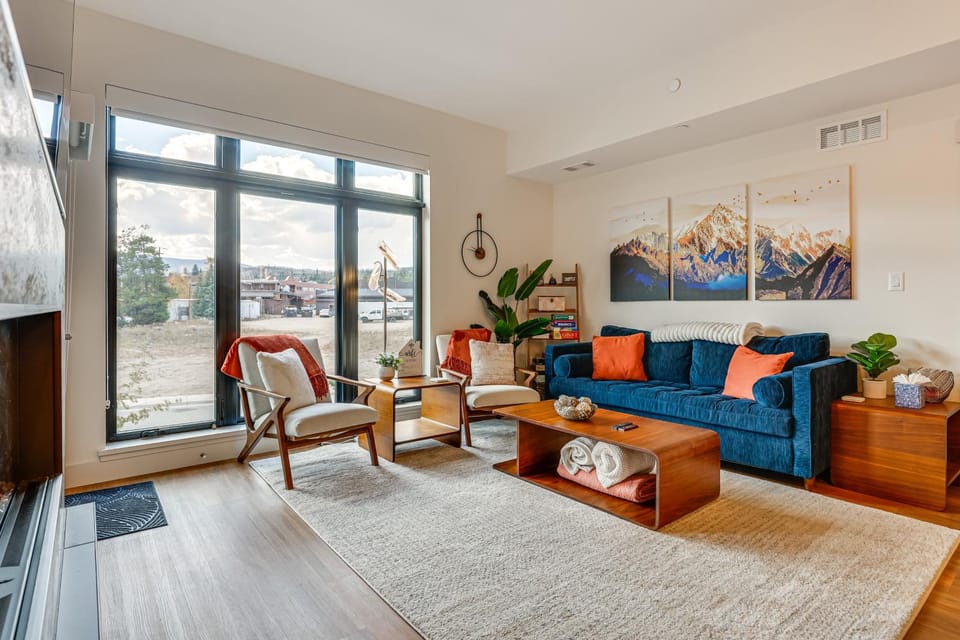 Mountain-View Condo in Downtown Winter Park! House in Fraser