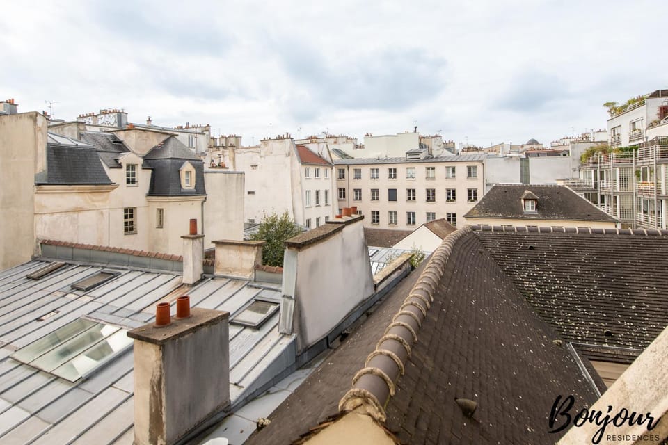 Property building, City view, Location