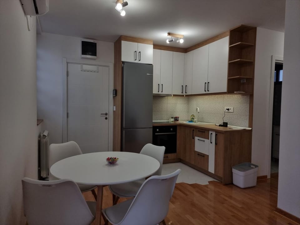Dining area, oven, stove, kitchen