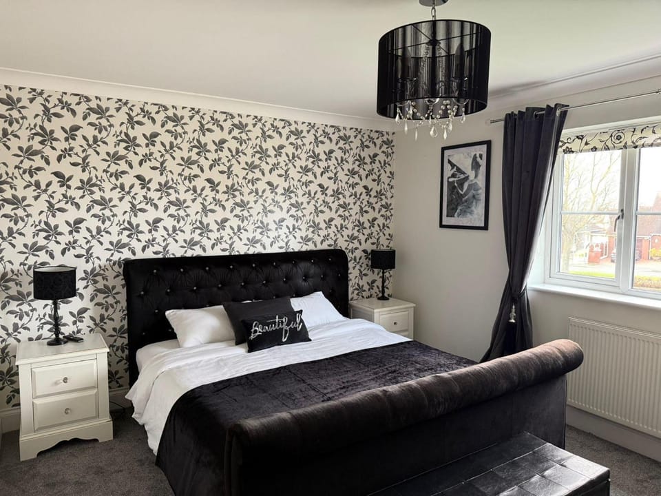 Rhuddlan 5-Bed House Sleeps 7 Pet-Friendly House in Wales