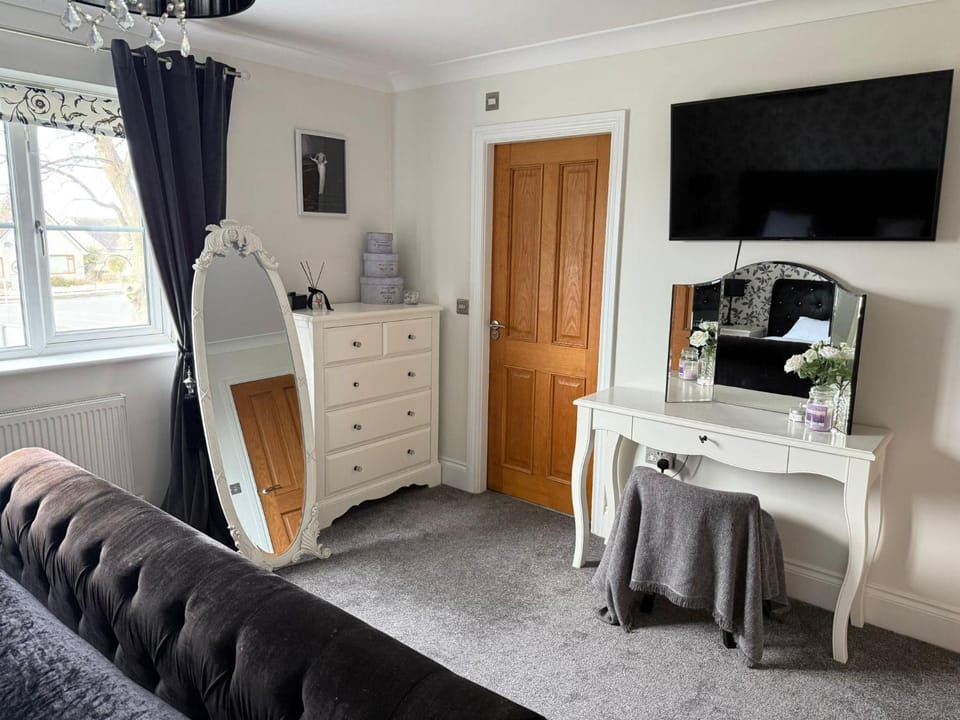 Rhuddlan 5-Bed House Sleeps 7 Pet-Friendly House in Wales