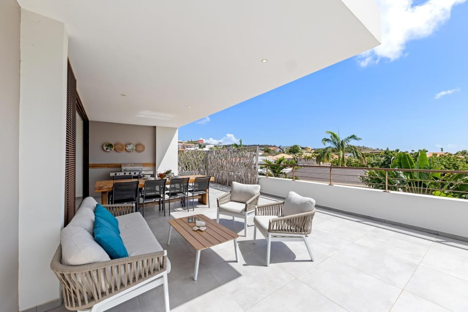BBQ facilities, Balcony/Terrace, Seating area, Dining area