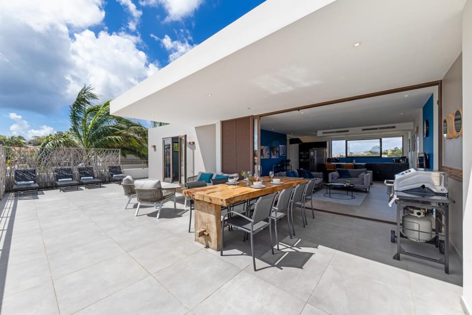 BBQ facilities, Balcony/Terrace, Seating area, Dining area, sunbed