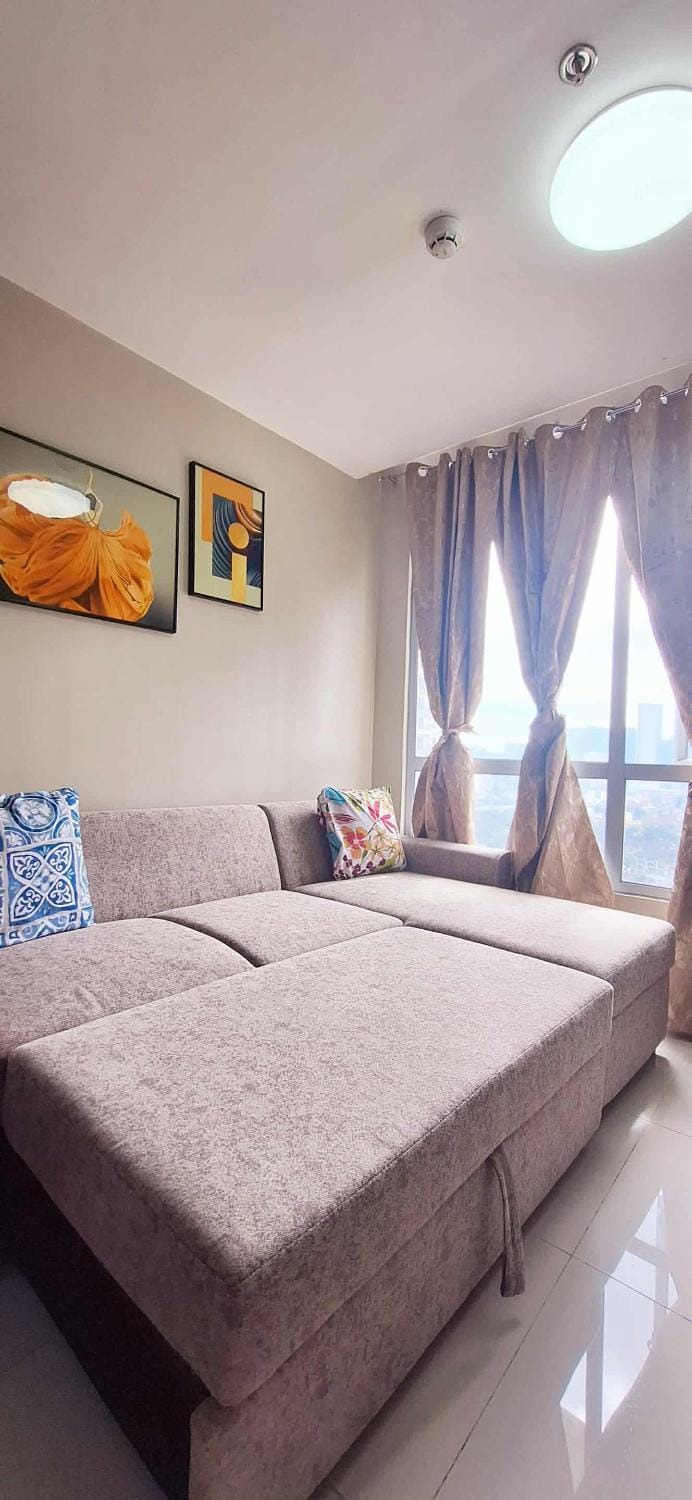 2BR-T31807 Sunshine100 Pool Billiard 70 inches TV Karaoke Apartment in Mandaluyong