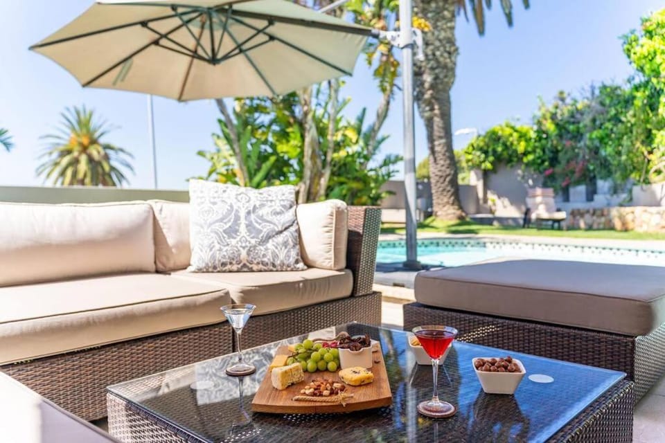 Green Point Grande - Luxury Family villa with pool & views Villa in Cape Town
