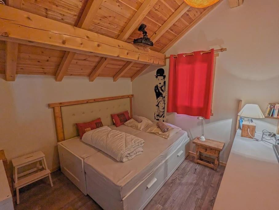 Chalet le Panorama des Alpes à Guillestre Chalet in Provence-Alpes-Côte d'Azur