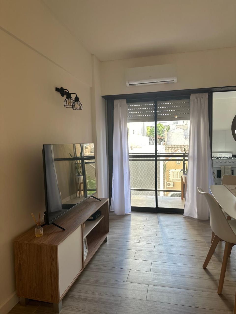 Communal lounge/ TV room, TV and multimedia, air conditioner