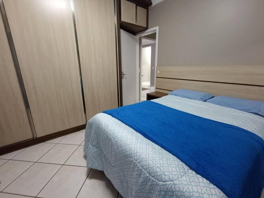 Apto central e pertinho do mar, melhor localização Apartment in Balneário Gaivota