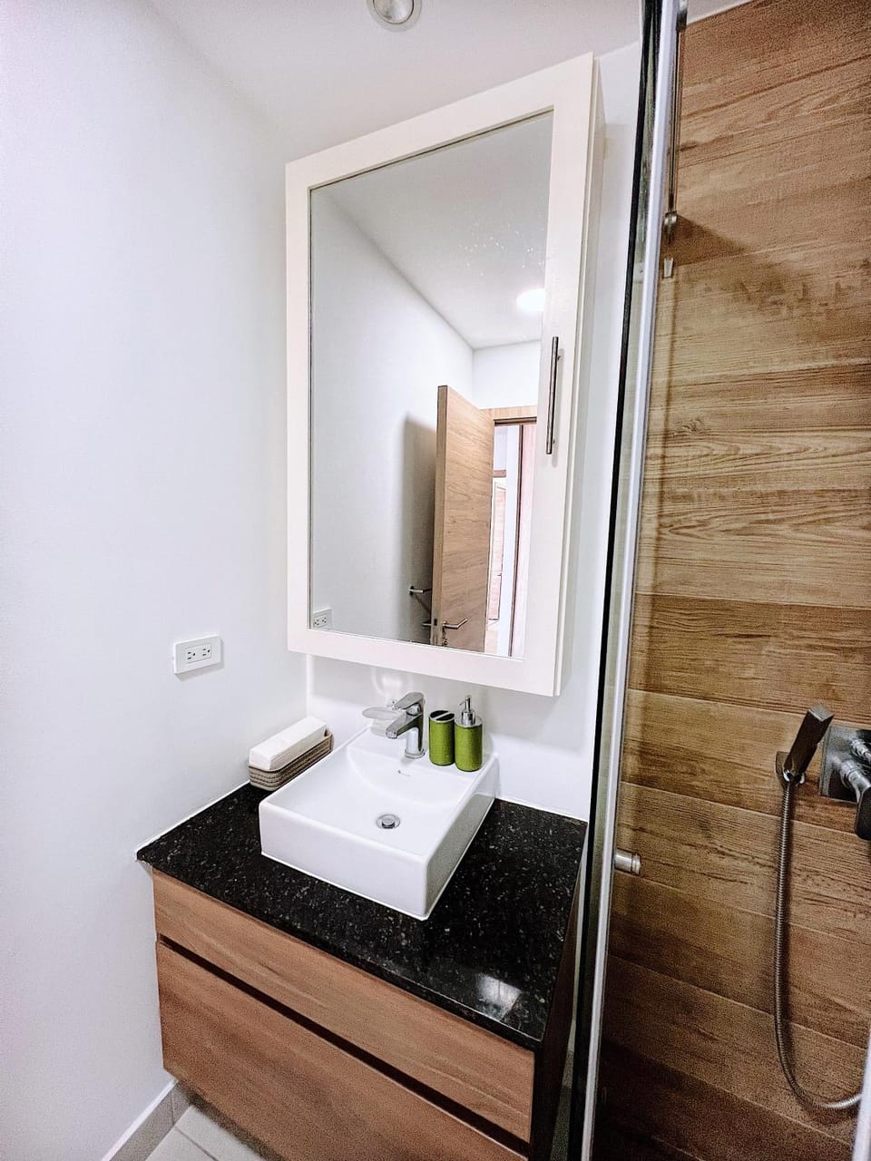 Bathroom, towels