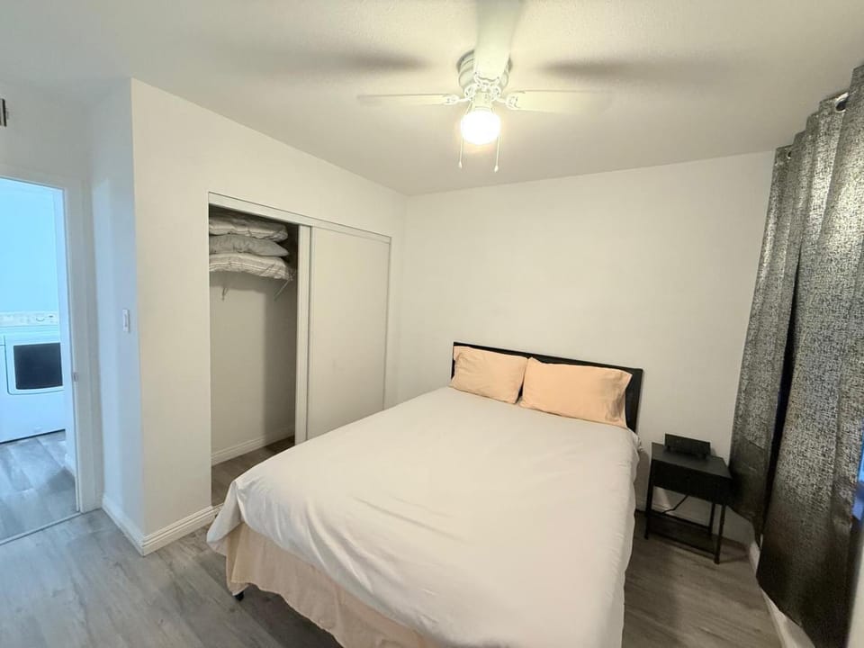 Bed, Bedroom, wardrobe