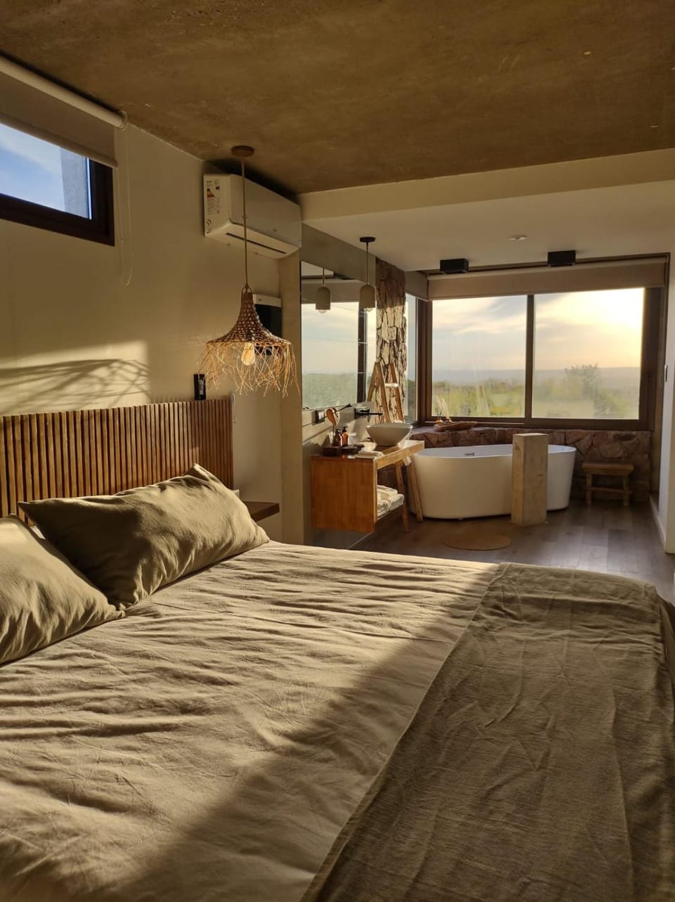 Bed, Photo of the whole room