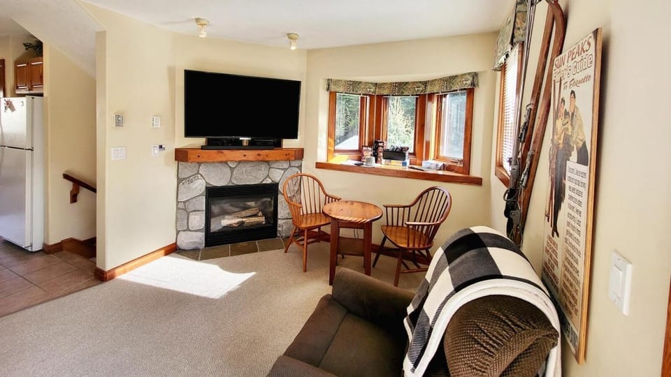 Timberline Village #46 home House in British Columbia