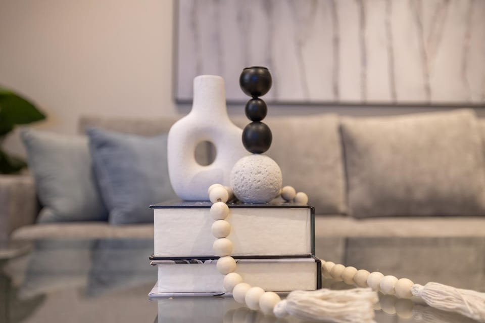شقه 6 فاخره ثلاث غرف نوم وجلسه خارجيه صغيرة Apartment in Riyadh