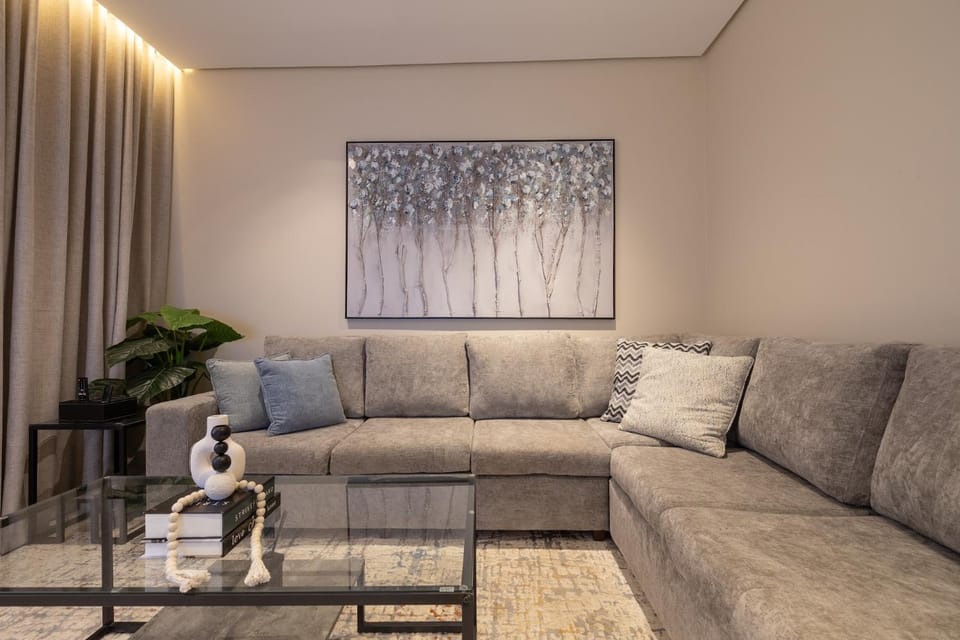 شقه 6 فاخره ثلاث غرف نوم وجلسه خارجيه صغيرة Apartment in Riyadh