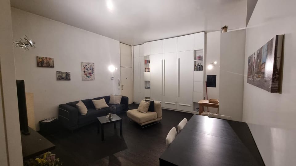 Living room, Photo of the whole room, Seating area