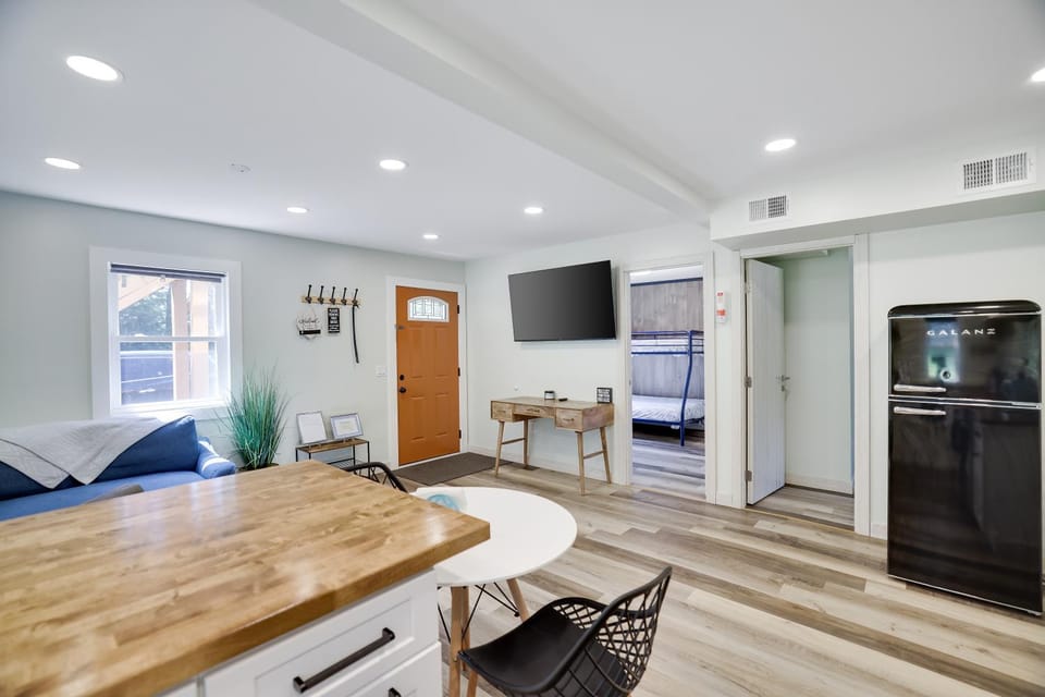 2 Bedroom Condo in Tannersville - 6 Minutes from Camelback Mountain Apartment in Tannersville