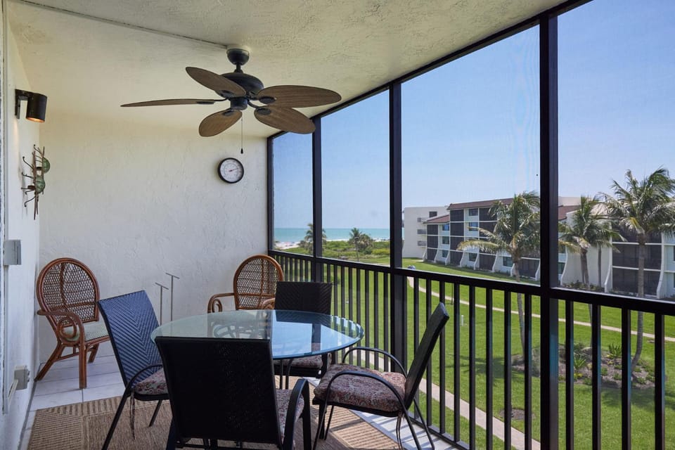 Loggerhead 543 - Gorgeous Beachfront Residence at Loggerhead Cay House in Sanibel Island