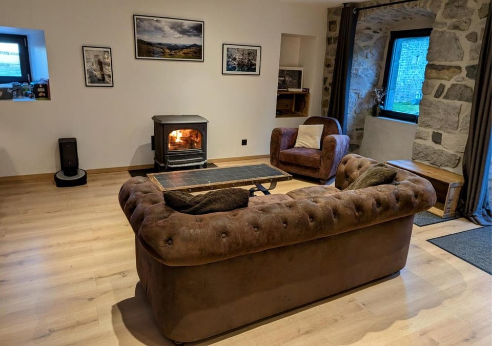 Living room, Seating area, fireplace, fireplace