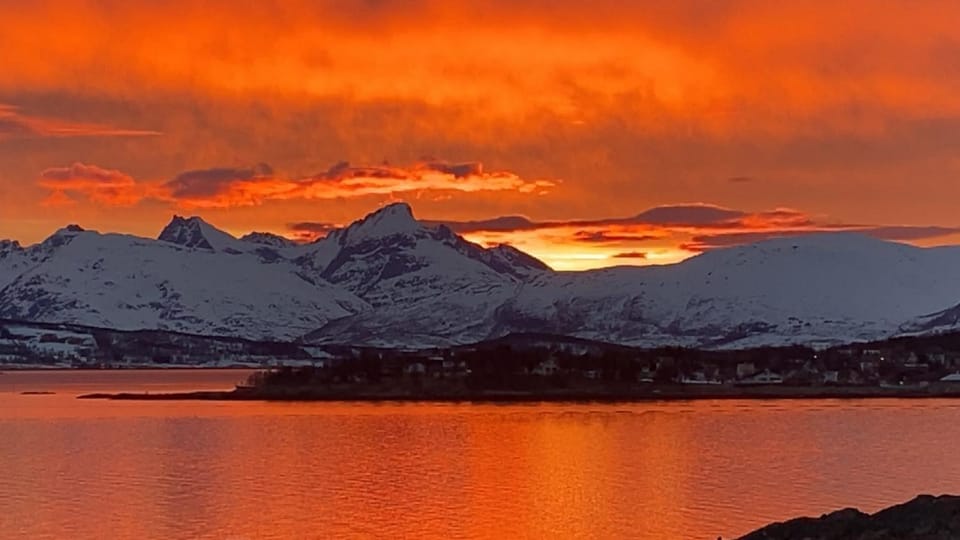 Arctic Home- With spectacular view House in Tromso