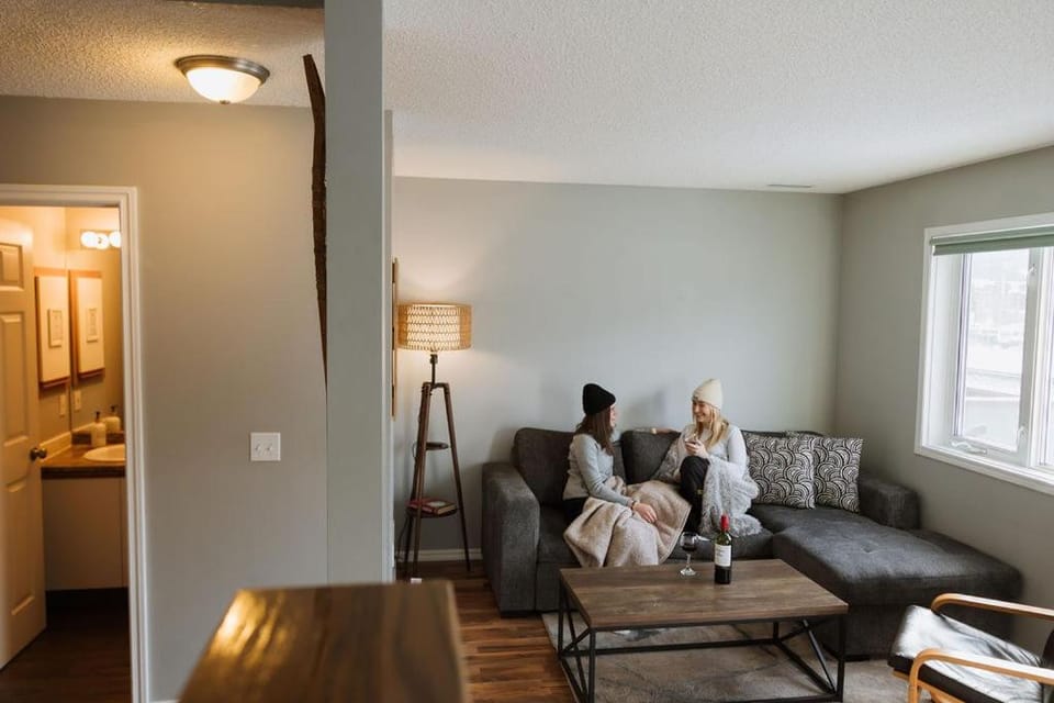 Summit Rails -3bedroom loft Apartment in Canmore