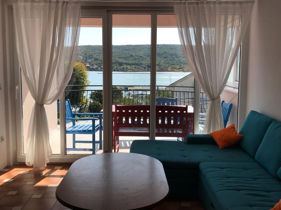 View (from property/room), Balcony/Terrace, Living room, Sea view