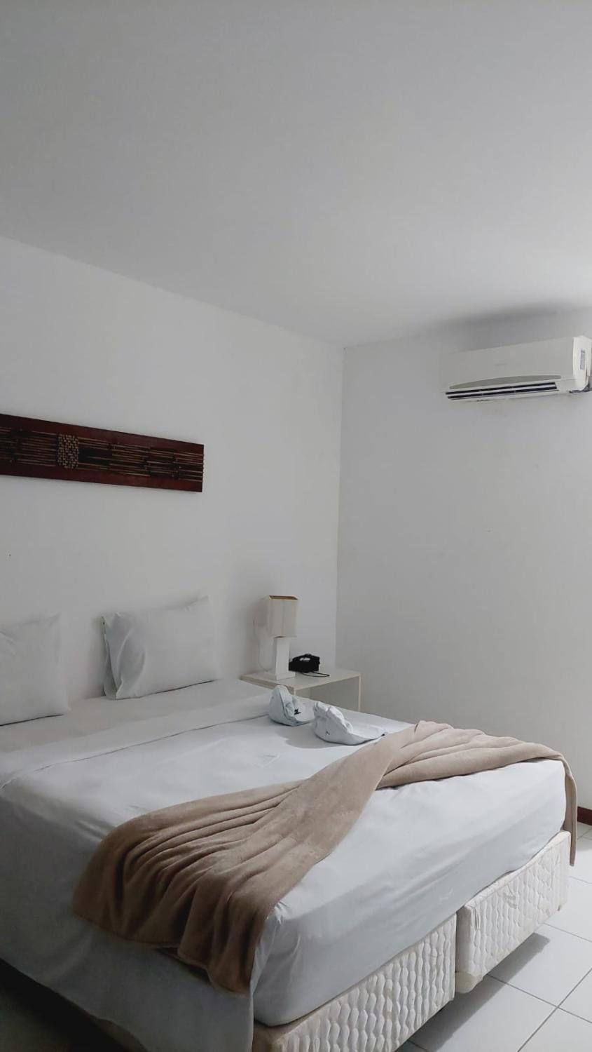Bedroom, air conditioner