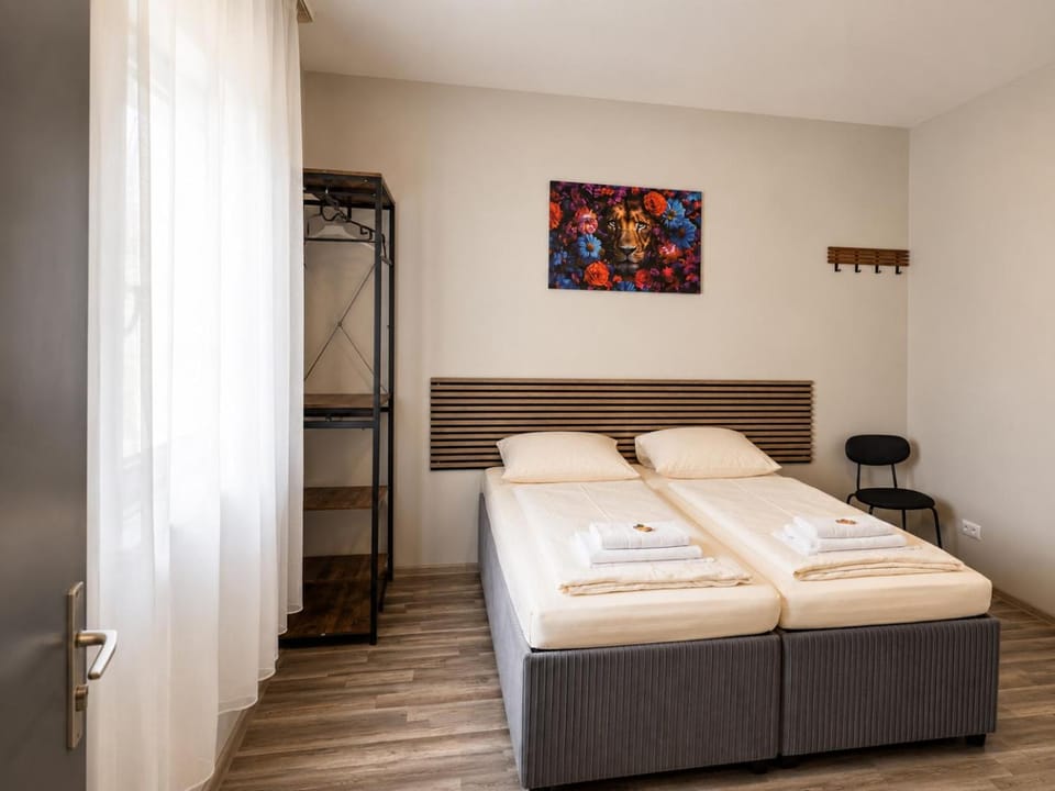 Bed, Photo of the whole room, Bedroom, towels