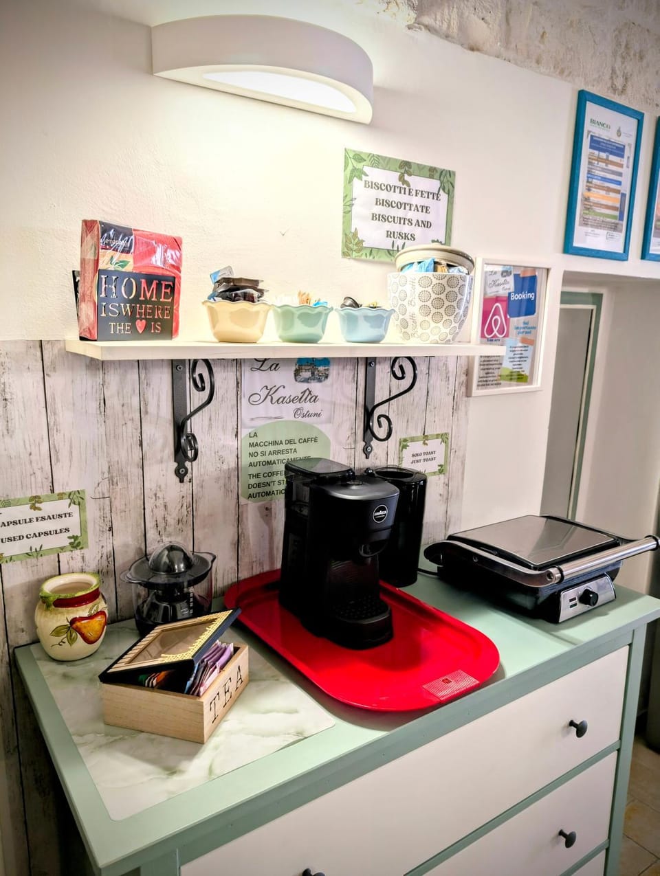 Food and drinks, Food, toaster