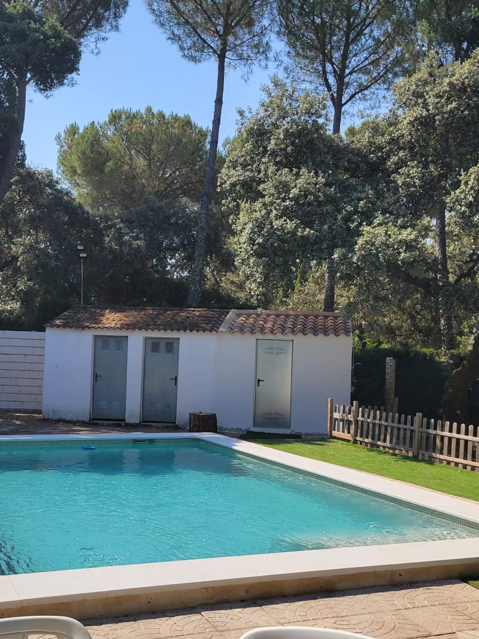 Swimming pool