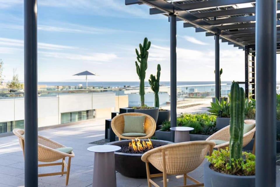 Property building, Balcony/Terrace