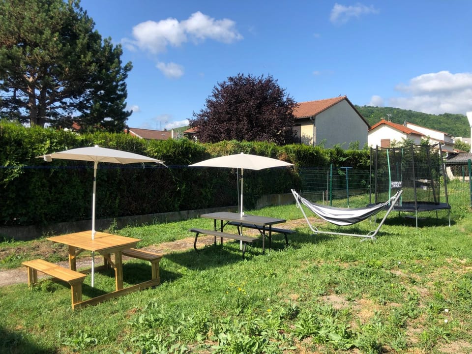 Day, Garden, Dining area, Garden view
