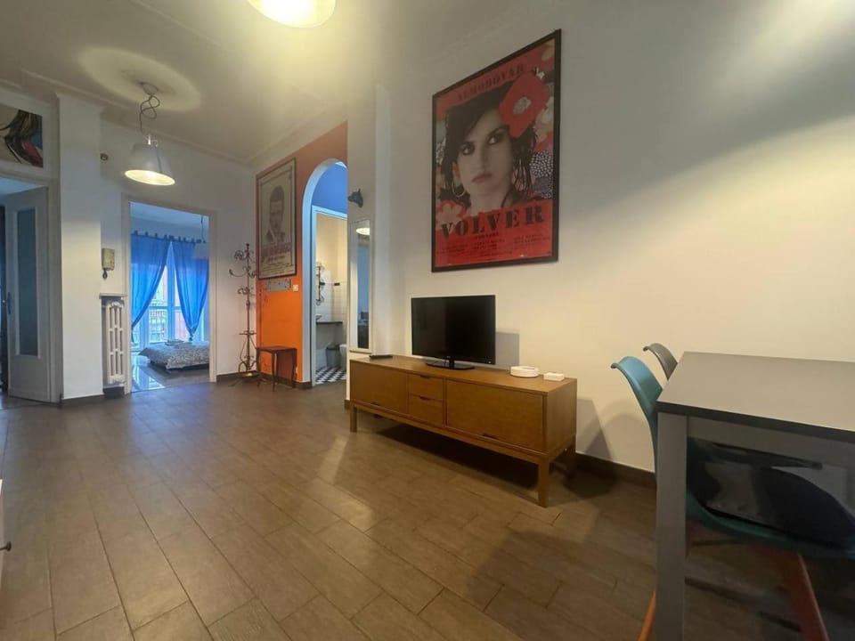 Communal lounge/ TV room, TV and multimedia, Photo of the whole room, Evening entertainment