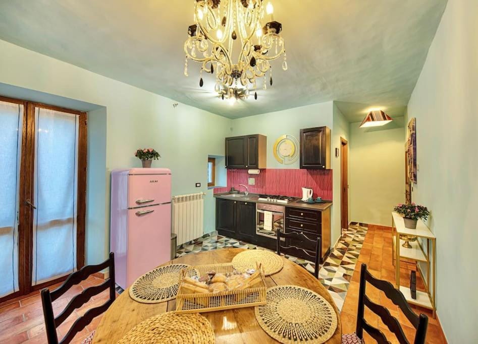 Kitchen or kitchenette, Dining area, dishwasher, oven, stove