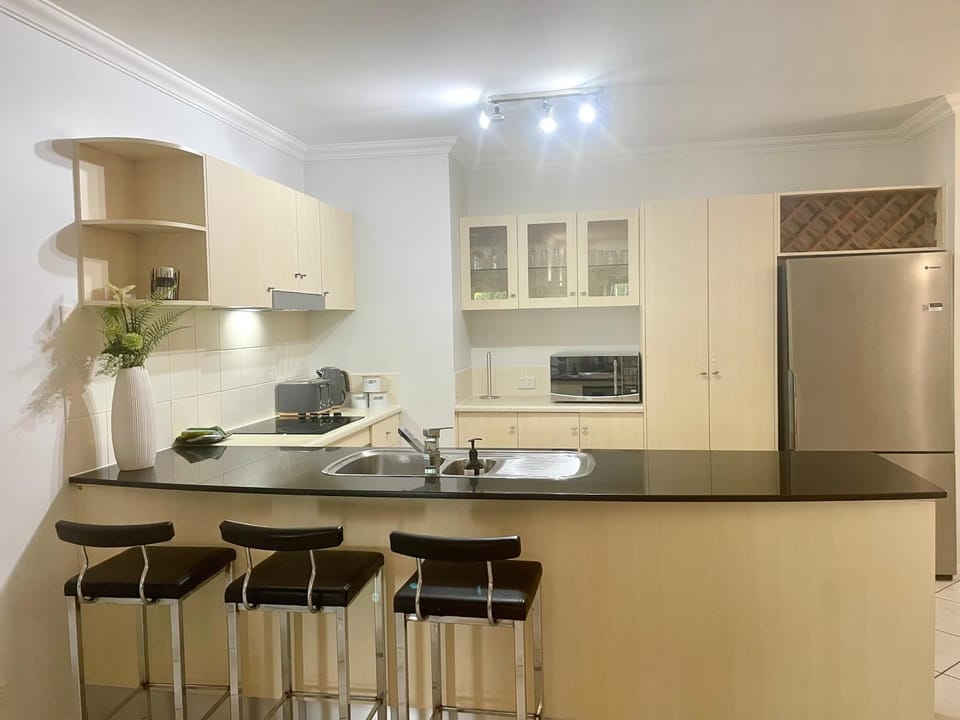 Central Parks - 3 Bedroom Apt Apartment in Cairns